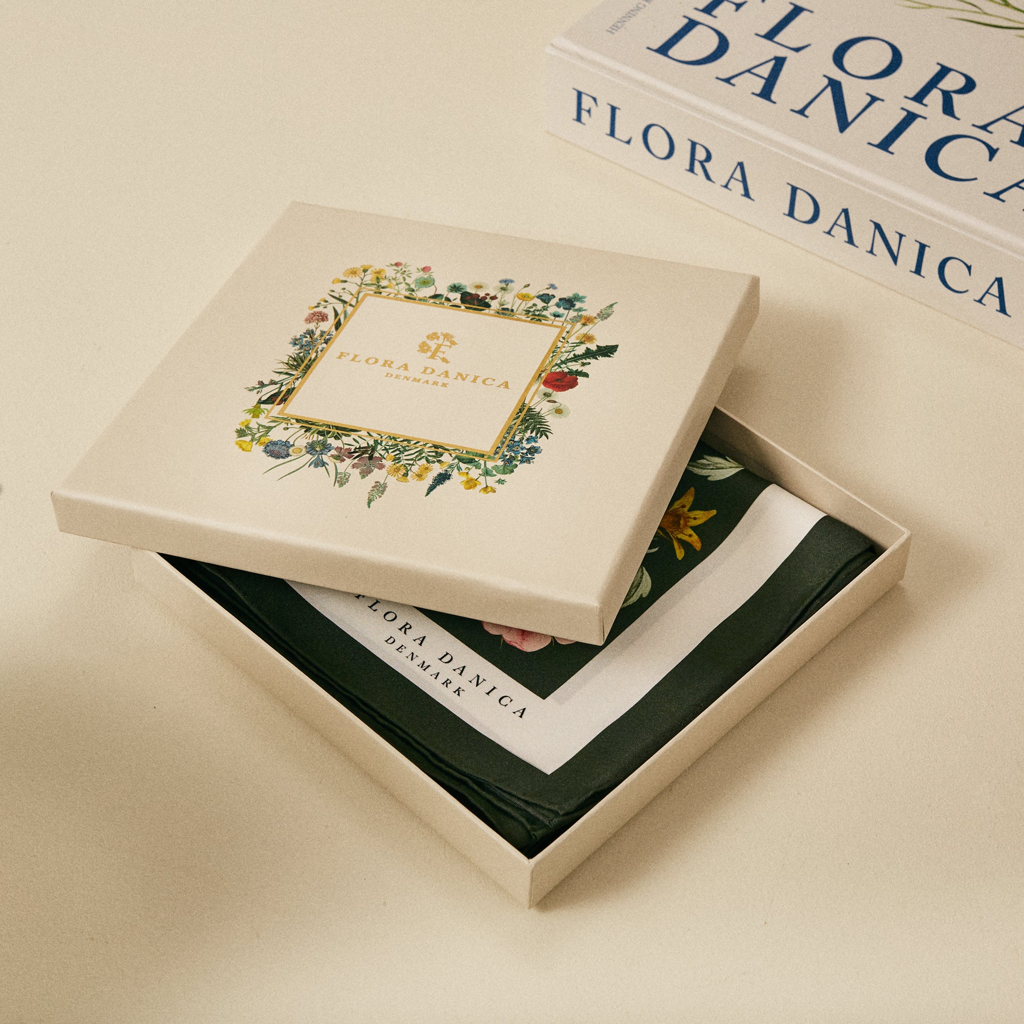 Gaveguide - FLORA DANICA DENMARK