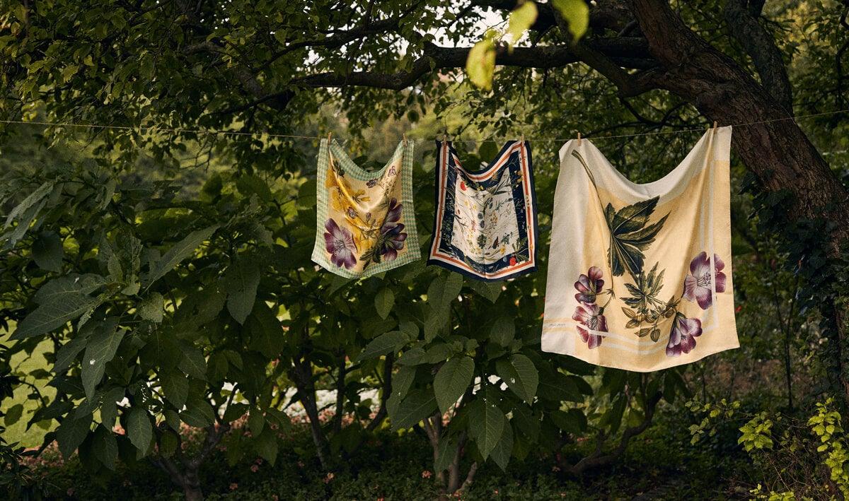 10 fordele ved et silketørklæde - FLORA DANICA DENMARK