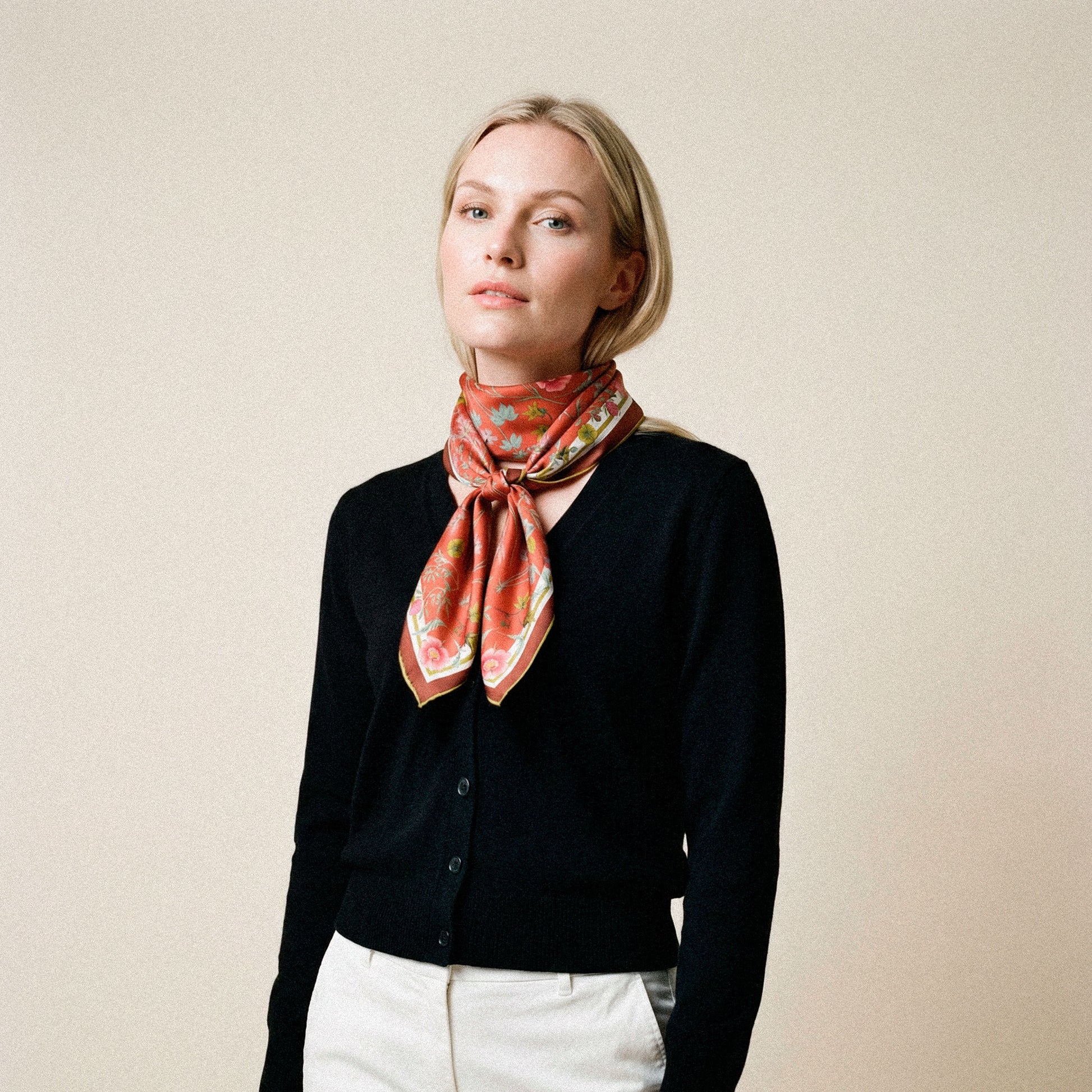 Flora Danica Denmark Autumn Garden silketørklæde Large scarf Autumn Garden