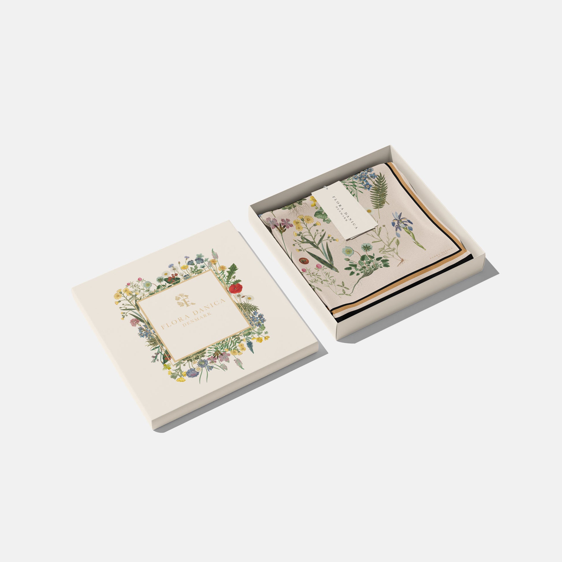 Flora Danica Denmark Beige Flower Field silketørklæde Medium Dobbeltsided scarf Noir Flower Field