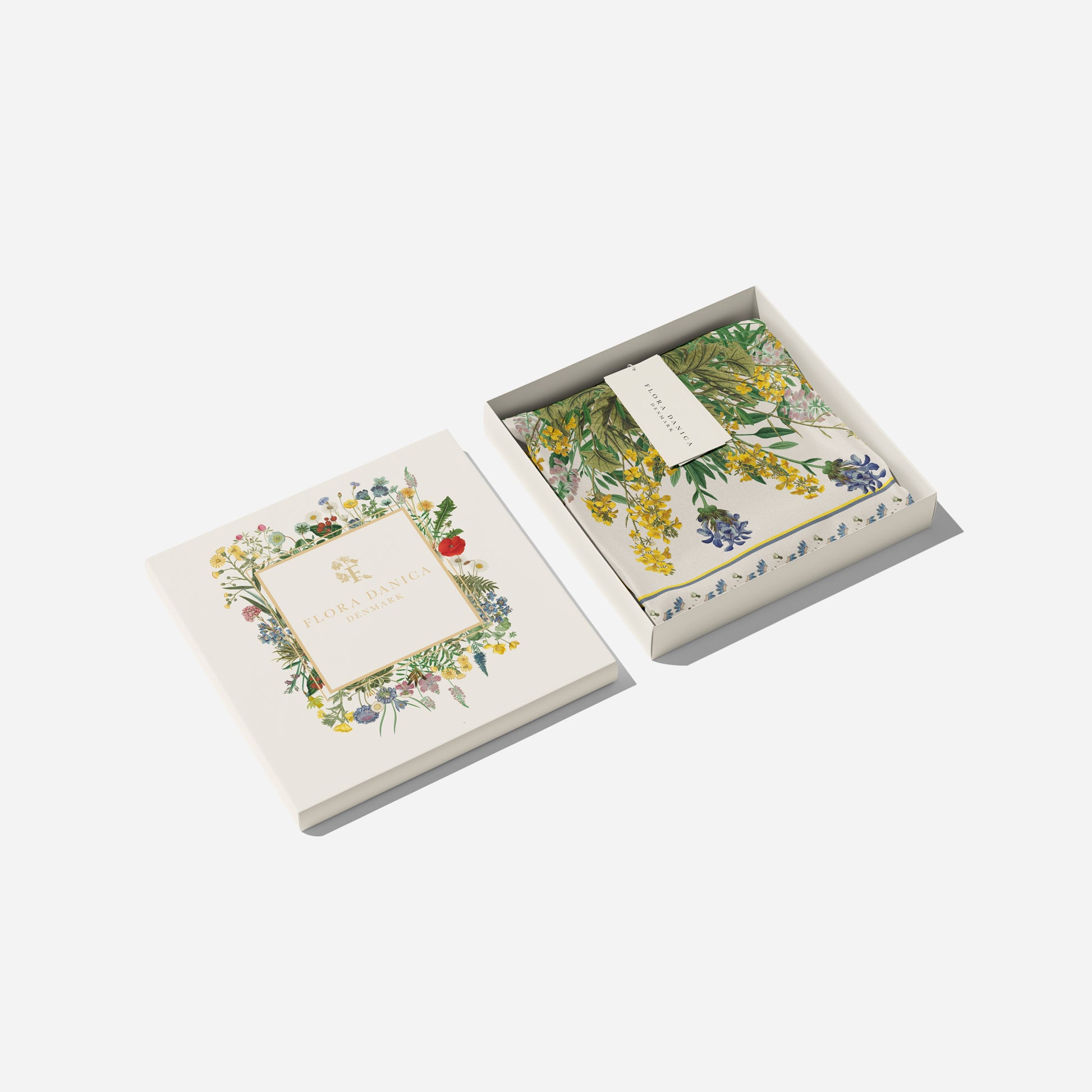 Flora Danica Denmark Cheerful Bouquet silketørklæde Large scarf Cheerful Bouquet Beige/blue