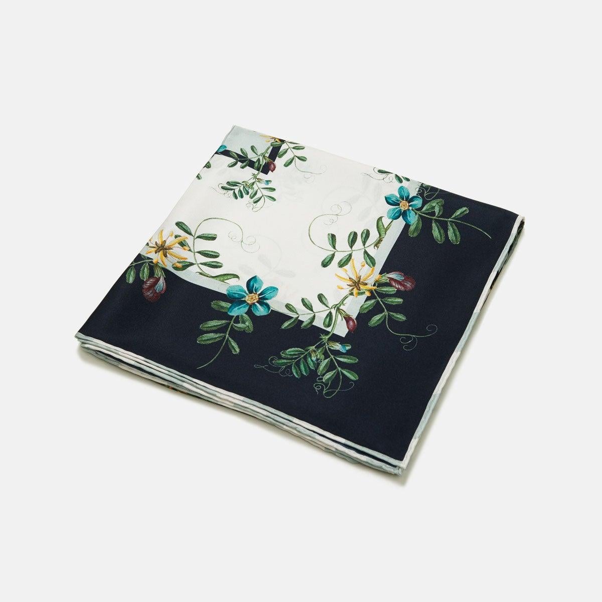 Flora Danica Denmark Green Flower Dot Checker silketørklæde Large scarf Green Flower Dot Checker