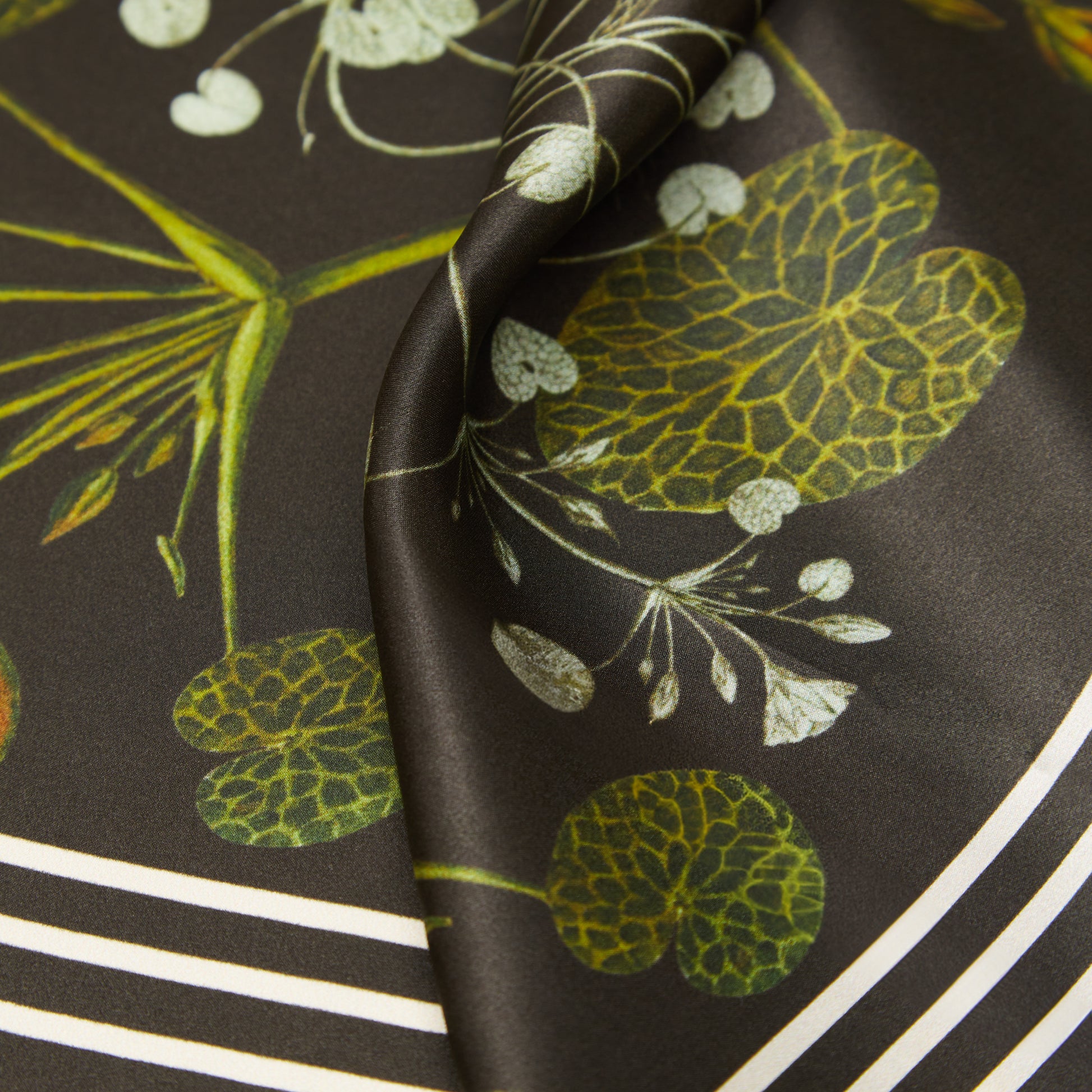 Flora Danica Denmark Green Striped Blossom silketørklæde Small scarf Green Striped Blossom