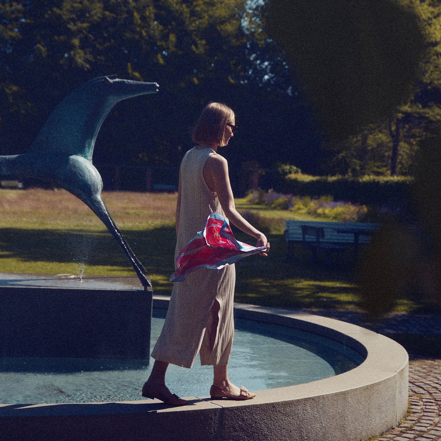 Flora Danica Denmark Scarlet Wildflower 53 silketørklæde Small scarf Scarlet Wildflower Red