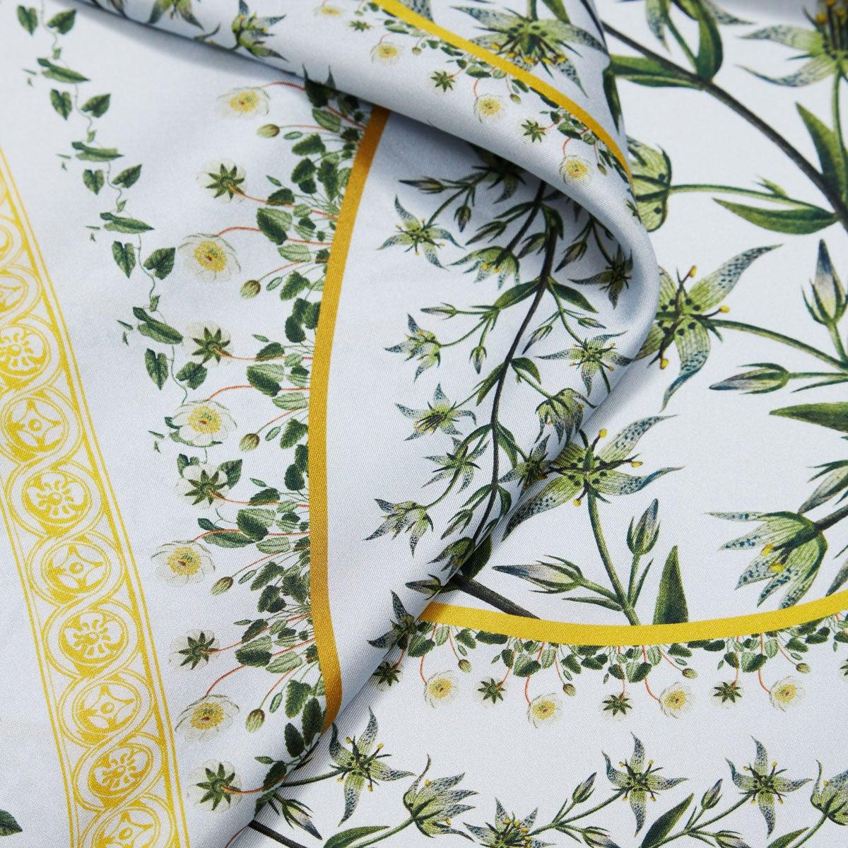 Green Flower Circle silketørklæde - FLORA DANICA DENMARK